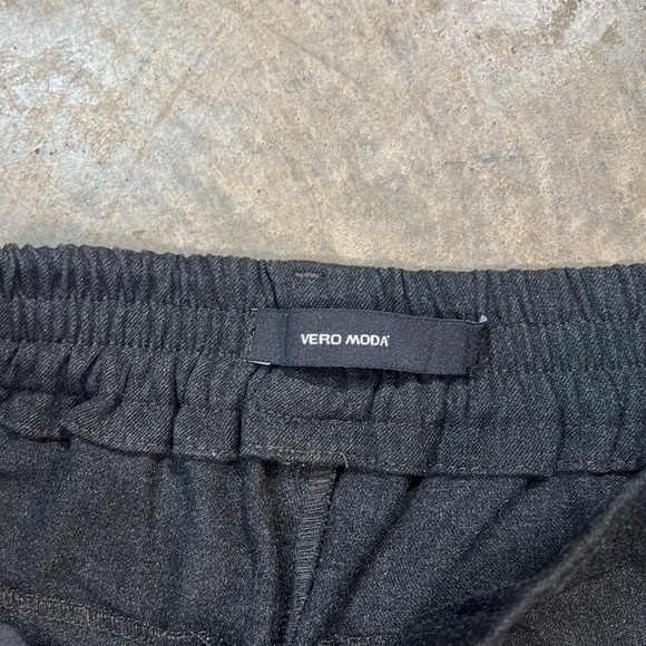VERO Moda Charcoal Elastic Waist Trousers 16 inches on waist - Picture 5 of 8